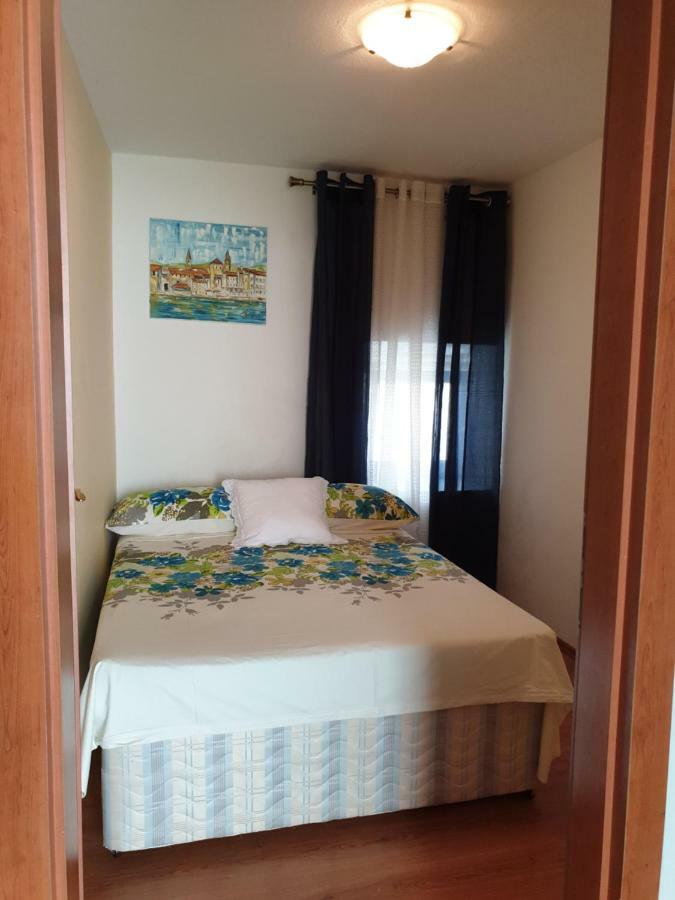Hotel Lemon Tree à Donji Seget Extérieur photo