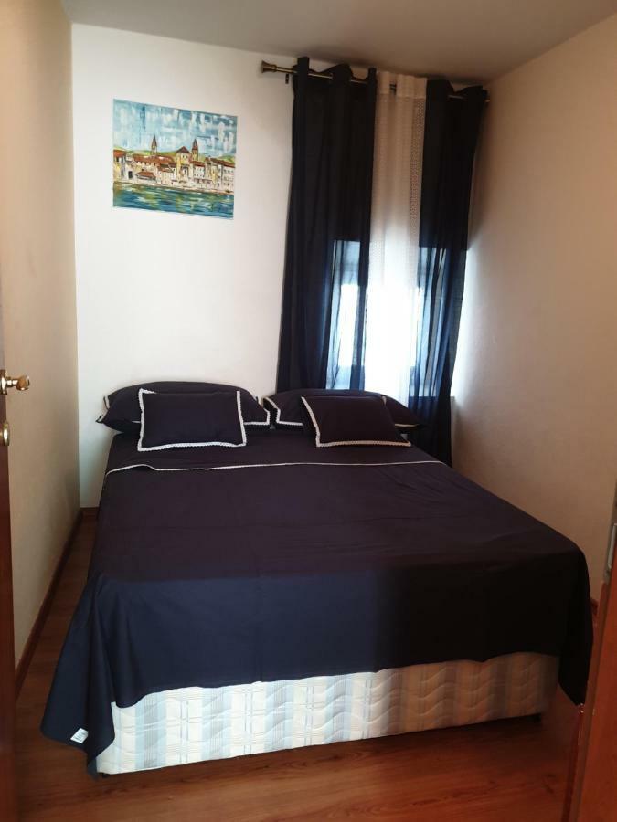 Hotel Lemon Tree à Donji Seget Extérieur photo